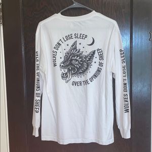 “WOLVES DON’T LOSE SLEEP” Long Sleeve Shirt